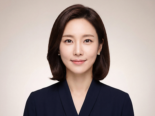 JPG 편집이미지 여자 얼굴 표정 웃음 정장 앞모습 머리 비즈니스우먼 단정 증명사진 프로필 의료성형뷰티 편집실사 AI인물포토 AI콘텐츠 옷 뷰포인트 컨셉 비즈니스 사람 신체부위 직장인 CG 파일형식 AI포토 직업