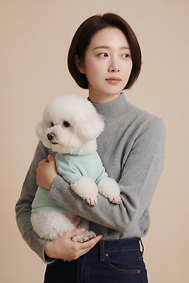 JPG 동물 편집이미지 여자 패션 반려견 포즈 사랑 일상 반려동물 강아지 스웨터 펫케어 의료성형뷰티 편집실사 AI인물포토 AI콘텐츠 감정 상의 관리 사람 라이프 개 CG 파일형식 AI포토 옷 포유류 생활