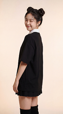 JPG 편집이미지 학생 옷 여자 포즈 표정 웃음 일상 머리 촬영 미니스커트 의료성형뷰티 스타일 편집실사 AI인물포토 AI콘텐츠 사람 라이프 신체부위 치마 CG 파일형식 AI포토 하의 생활