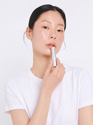 JPG 모델 편집이미지 여자 티셔츠 여름 화장 뷰티 화장품 흰색 피부관리 스킨케어 내츄럴 의료성형뷰티 스타일 편집실사 계절 컬러 셔츠 사람 CG 파일형식 상의 옷