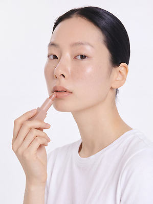 JPG 편집이미지 여자 화장 뷰티 화장품 립스틱 흰색 피부 피부관리 스킨케어 내츄럴 의료성형뷰티 편집실사 컬러 사람 신체부위 CG 파일형식