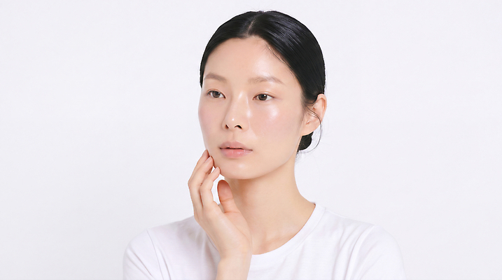 JPG 모델 편집이미지 여자 패션 포즈 자연 스튜디오 사람 뷰티 흰색 피부관리 스킨케어 내츄럴 의료성형뷰티 편집실사 컬러 CG 생태계 파일형식