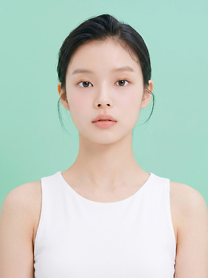 JPG 모델 편집이미지 옷 여자 얼굴 포즈 표정 뷰티 머리 피부관리 스킨케어 스타일링 의료성형뷰티 편집실사 AI인물포토 AI콘텐츠 사람 신체부위 CG 파일형식 AI포토