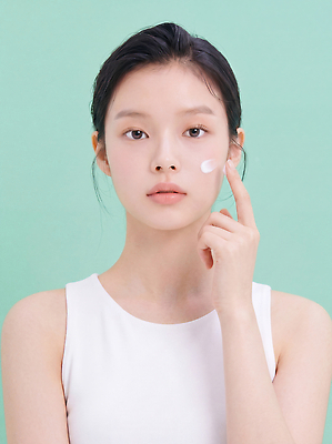 JPG 모델 편집이미지 손 여자 얼굴 손가락 뷰티 화장품 상품 피부 크림 피부관리 스킨케어 의료성형뷰티 편집실사 AI인물포토 AI콘텐츠 사람 신체부위 CG 파일형식 AI포토
