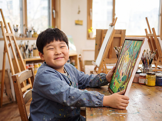 교육 학교 문화예술 표정 미술 사람 CG 생태계 파일형식 학원 학생 그림 작품 도구 재료 웃음 창의성 어린이 교실 자연 편집이미지 편집실사 JPG 의료성형뷰티