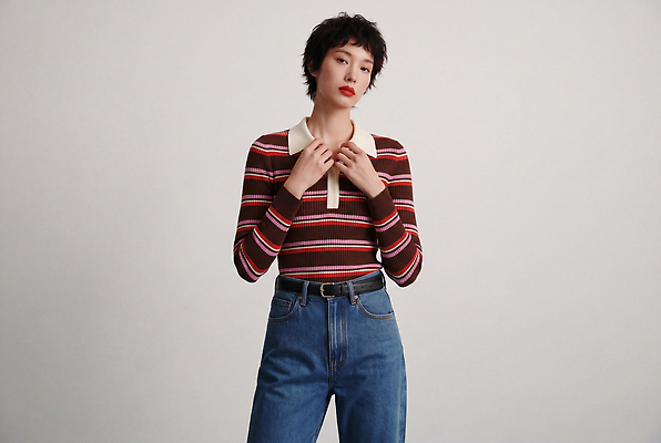 JPG 모델 편집이미지 헤어스타일 옷 여자 패션 포즈 상의 스튜디오 뷰티 촬영 줄무늬 청바지 복고 의료성형뷰티 스타일 편집실사 AI인물포토 AI콘텐츠 무늬 바지 사람 CG 파일형식 AI포토 하의