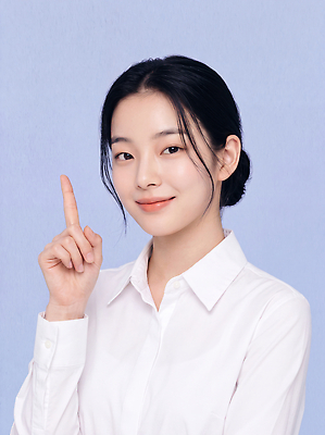 JPG 편집이미지 여자 포즈 하늘색 셔츠 비즈니스 표정 미소 청춘 자산관리 의료성형뷰티 편집실사 AI인물포토 AI콘텐츠 컨셉 상의 사람 경제 파란색 CG 파일형식 AI포토 옷 컬러