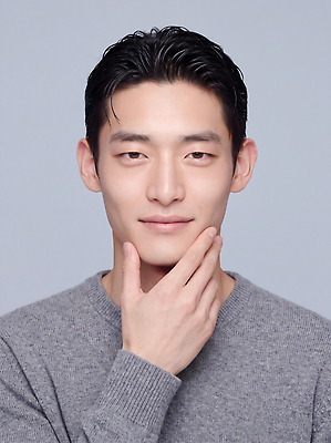 JPG 모델 편집이미지 패션 남자 얼굴 포즈 상반신 앞모습 뷰티 촬영 스웨터 피부관리 의료성형뷰티 스타일 그루밍족 편집실사 AI인물포토 AI콘텐츠 뷰포인트 상의 사람 신체부위 CG 파일형식 AI포토 옷