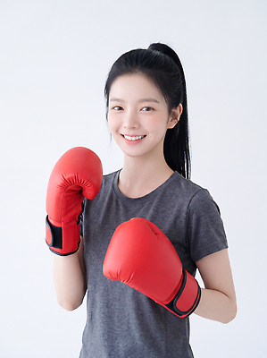 JPG 편집이미지 긴머리 여자 스포츠 포즈 실내 건강 미소 일상 운동 검은색 권투 연습 의료성형뷰티 액티비티 편집실사 AI인물포토 AI콘텐츠 헤어스타일 컬러 표정 사람 내부 라이프 격투기 CG 파일형식 AI포토 생활