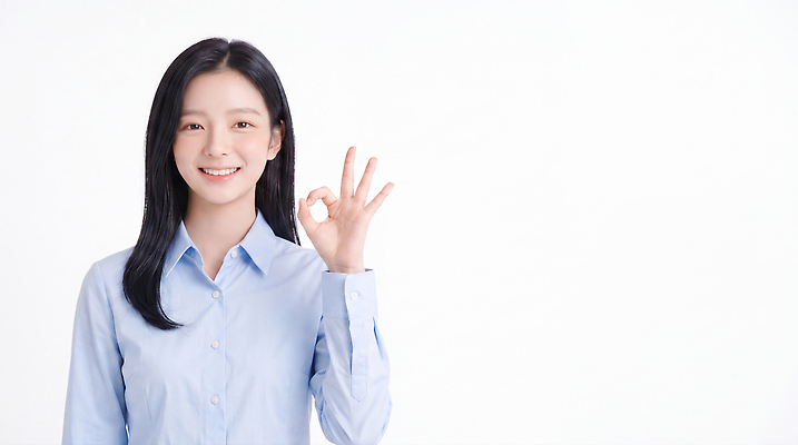 JPG 편집이미지 손 여자 행복 포즈 손가락 커뮤니케이션 미소 흰배경 긍정 의료성형뷰티 편집실사 AI인물포토 AI콘텐츠 감정 컨셉 표정 사람 신체부위 흰색 CG 파일형식 AI포토 컬러