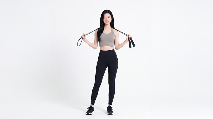 JPG 편집이미지 여자 스포츠 건강 운동복 운동 헬스 스트레칭 헬스장 몸무게 체육 연습 준비 줄넘기 유산소운동 의료성형뷰티 편집실사 AI인물포토 AI콘텐츠 옷 사람 CG 파일형식 AI포토