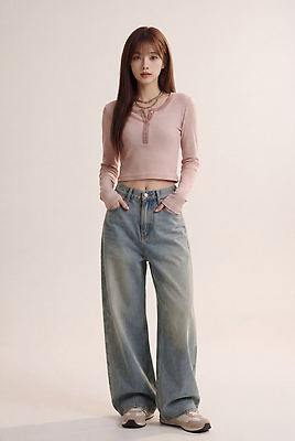 JPG 모델 편집이미지 옷 여자 패션 포즈 티셔츠 청바지 주머니손 의료성형뷰티 스타일 편집실사 AI인물포토 셔츠 바지 모션 사람 CG 파일형식 AI포토 상의 하의 AI콘텐츠