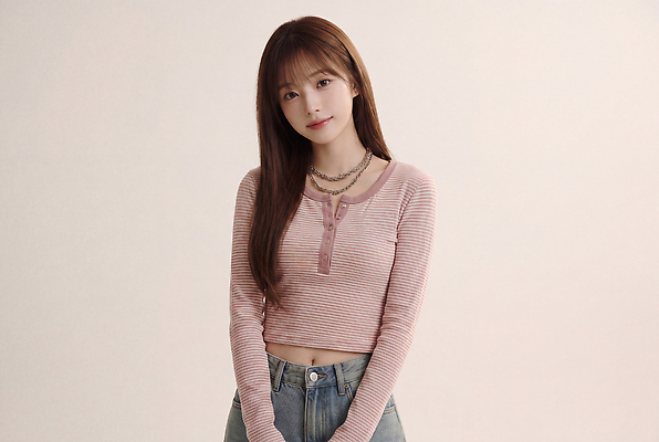 JPG 모델 편집이미지 긴머리 옷 여자 패션 포즈 장신구 사람 의료성형뷰티 스타일 편집실사 AI인물포토 헤어스타일 CG 파일형식 AI포토 AI콘텐츠