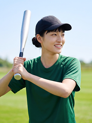 JPG 편집이미지 모자 여자 행복 스포츠 티셔츠 웃음 야외 운동 야구 야구방망이 즐거움 준비 소프트볼 의료성형뷰티 편집실사 AI인물포토 잡화 감정 셔츠 표정 건강 사람 구기 야구용품 CG 파일형식 AI포토 스포츠용품 상의 AI콘텐츠 옷 오브젝트
