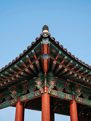 JPG 편집이미지 전통 디자인 건축 문화 지붕 한옥 한국 단청문양 건물 장식 기둥 단청 기와지붕 편집실사 AI포토 AI콘텐츠 한국전통 문양 건축물 아시아 고건축 기와 CG 파일형식 나라