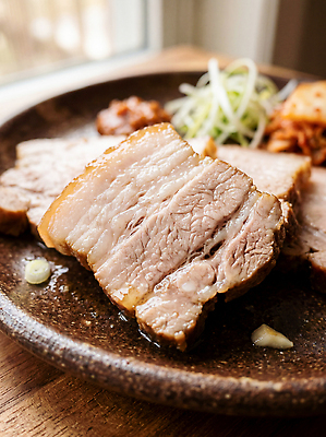 JPG 편집이미지 접시 한식 음식 채소 반찬 육류 돼지고기 요리 식사 맛 보쌈 고기요리 의료성형뷰티 편집실사 AI인물포토 AI콘텐츠 식기 컨셉 식재료 CG 파일형식 AI포토