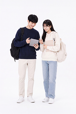 JPG 편집이미지 학생 커플 여자 교육 남자 교복 대학생 가방 기술 대화 친구 전자제품 학습 태블릿 정보 대학교 의료성형뷰티 상호작용 편집실사 AI인물포토 잡화 옷 학교 관계 말하기 사람 스마트기기 CG 파일형식 AI포토 모션 AI콘텐츠