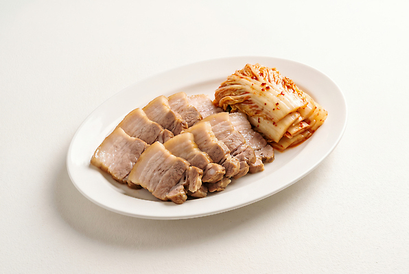 JPG 편집이미지 접시 한식 김치 육류 삼겹살 보쌈 수육 편집실사 AI포토 AI콘텐츠 식기 음식 식재료 돼지고기 CG 파일형식
