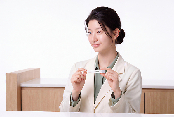 JPG 편집이미지 손 여자 표정 건강 희망 기계 임신 기쁨 마음 검사 약사 의료성형뷰티 편집실사 AI인물포토 AI콘텐츠 감정 사람 신체부위 CG 파일형식 AI포토