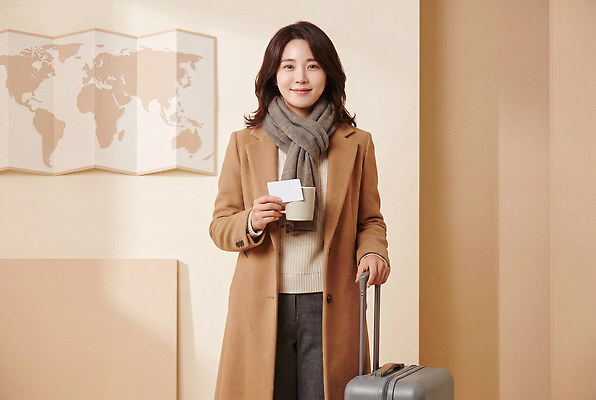 JPG 편집이미지 옷 여자 커피 여행 지도 가방 서기 컵 스카프 짐 준비 짐가방 의료성형뷰티 편집실사 AI인물포토 AI콘텐츠 식기 잡화 음료 모션 사람 목도리 CG 파일형식 AI포토