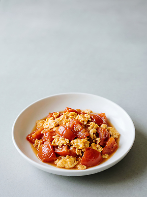 JPG 편집이미지 접시 음식 토마토 채소 과일 요리 계란 식사 계란요리 볶음 한그릇 토마토달걀볶음 편집실사 AI포토 AI콘텐츠 1 식기 알 CG 파일형식