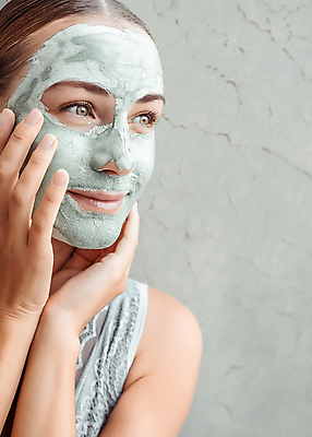 포토 JPG 해외이미지 백인 여자 행복 얼굴 신체 휴식 새로움 건강 가면 한명 사람 치료 상점 스파 화장품 씻기 피부 크림 피부관리 유기농 부활 점토 닦기 테라피 내추럴 돌봄 의료성형뷰티 디톡스 신청 해외202004 해외포토 서양인 1 웰빙 감정 컨셉 의학 모션 신체부위 뷰티 청결 파일형식