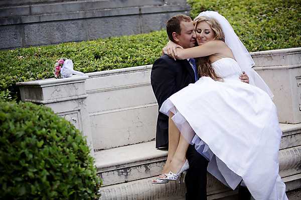 포토 JPG 해외이미지 주간 커플 공원 여자 남자 신부 결혼 결혼식 성인 야외 두명 옆모습 낭만 성인만 해외202004 해외포토 자연요소 공공시설 뷰포인트 컨셉 관계 사람 이벤트 파일형식