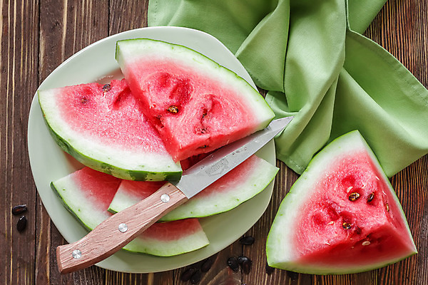 포토 JPG 해외이미지 접시 음식 조각 백그라운드 다이어트 과일 부분 탁자 디저트 수박 건강 씨앗 사람없음 목재 빨간색 초록색 물 여름 껍질 신선 칼 달콤 맛 멜론 자르기 먹기 오브젝트 싱글 유기농 슬라이스 비타민 숙성 채식주의자 개조 맛있는 해외202004 해외포토 자연요소 나무 식물 식기 웰빙 계절 컬러 가구 컨셉 재료 모션 채식 영양소 파일형식