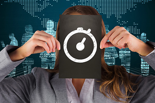 포토 JPG 해외이미지 백인 여자 실루엣 컨셉 비즈니스 한명 서기 컴퓨터그래픽 파란색 노트북 컴퓨터 디지털 자료 정보 흰색 잡기 시간 비즈니스우먼 커뮤니티 보여주기 마감 숨기 해외202004 해외포토 서양인 1 컬러 모션 촬영기법 사람 그래픽 전자제품 직장인 파일형식