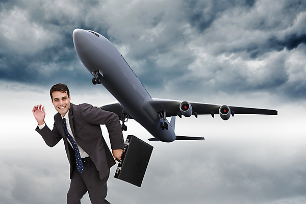 포토 JPG 해외이미지 백인 구름 응시 남자 행복 여행 서류가방 비즈니스 하늘 넥타이 휴가 비행기 갈색머리 한명 미소 사람 정장 20대 성인 컴퓨터그래픽 달리기 디지털 어둠 재킷 잡기 비즈니스맨 폭풍 적재 재촉 폭풍우 성인남자한명만 해외202004 해외포토 자연요소 서양인 1 헤어스타일 시선 잡화 옷 감정 컨셉 가방 항공교통 모션 날씨 대중교통 표정 청년 그래픽 외투 직장인 비_날씨 자연재해 남자한명만 성인남자만 파일형식