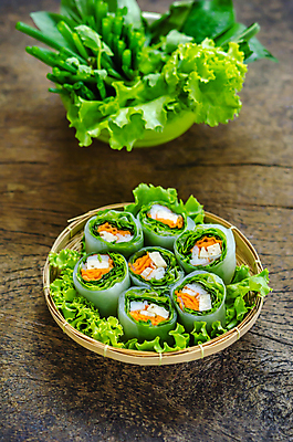 포토 JPG 해외이미지 전통 접시 음식 채소 포장 태국 고추 밥 오이 건강 돼지고기 요리 동양인 사람없음 초록색 식사 저녁식사 중국 봄 샐러드 흰색 신선 면 혼합 상추 허브 롤 점심식사 해외202004 해외포토 식물 식기 계절 아시아 컬러 육류 인종 파일형식