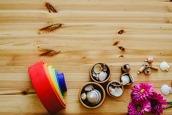 포토 JPG 해외이미지 교육 어린이 백그라운드 컨셉 무지개 학교 탁자 아이디어 종류 창조 미술 사람없음 목재 빨간색 파란색 학습 컬러풀 사무실 활발 수확 그룹 오브젝트 신학기 질감 내추럴 강렬 구성 카피스페이스 해외202004 해외포토 자연요소 나무 컬러 가구 농업 비즈니스 재료 문화예술 사람 공백 파일형식