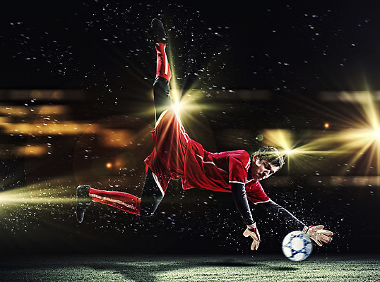 포토 JPG 해외이미지 백인 남자 유럽 스포츠 유니폼 밭 공 놀이 하늘 성공 양말 한명 서기 사람 20대 성인 야외 파란색 점프 축구 경쟁 경기장 공백 게임 잡기 결심 심볼 합성 골키퍼 골 플레이어 해외202004 해외포토 서양인 1 옷 나라 컬러 컨셉 농업 스포츠시설 모션 운동선수 청년 구기 파일형식