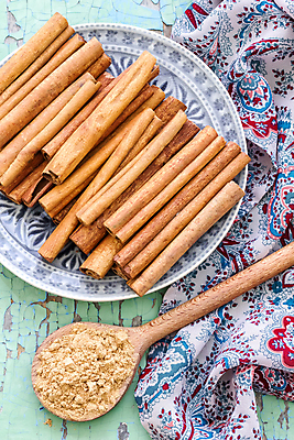포토 JPG 해외이미지 접시 음식 백그라운드 재료 디저트 건조 요리 사람없음 장식 갈색 주방 조미료 막대기 달콤 가루 향신료 오브젝트 향료 향 시나몬 해외202004 해외포토 식기 컬러 맛 향기 냄새 향미료 파일형식