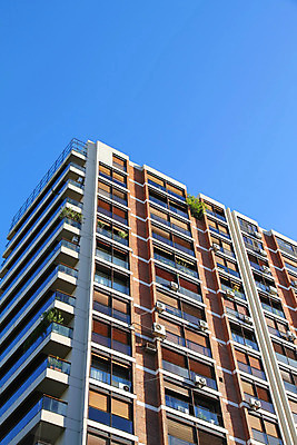 포토 JPG 해외이미지 외관 벽 비즈니스 건축양식 창문 하늘 부동산 아파트 주택 사람없음 건물 파란색 탑 고층빌딩 미국 발코니 도시 남아메리카 재산 도심 큼 투자 타운 아르헨티나 부에노스아이레스 해외202004 해외포토 건축물 건축 컬러 북아메리카 아메리카 빌딩 금융 크기 파일형식