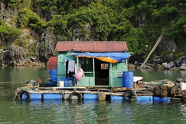 포토 JPG 해외이미지 전통 산업 아시아 문화 호수 바다 여행 자연 하늘 낚시 어류 사람 동양인 풍경 사람없음 야외 물 파란색 빛 강 평화 일출 환경 항구 중국 침묵 수확 시골 잡기 만 보트 가난 어부 베트남 인도네시아 낚시꾼 캄보디아 라오스 말레이시아 해외202004 해외포토 자연요소 직업 나라 컬러 컨셉 농업 배_교통 교통시설 모션 레저 인종 노을 동남아시아 수중동물 소리 생태계 파일형식