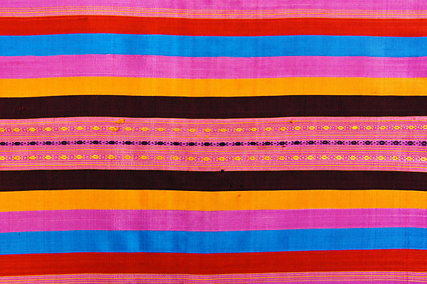 포토 JPG 해외이미지 전통 디자인 꽃 문화 선 백그라운드 잎 꽃무늬 패턴 오렌지 벽지 표면 추상 미술 동양인 사람없음 초록색 컬러풀 노란색 유행 보라색 직물 면 바느질 실크 천 오브젝트 질감 섬유 짜임 부탄 사리 해외202004 해외포토 식물 컬러 무늬 과일 문화예술 인종 남아시아 파일형식