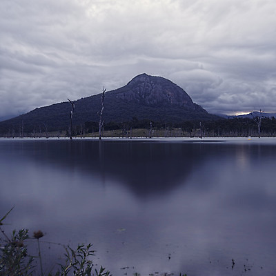 포토 JPG 해외이미지 나무 구름 호수 백그라운드 자연 하늘 풍경 사람없음 물 캠핑 호주 해외202004 해외포토 자연요소 식물 레저 오세아니아 생태계 파일형식