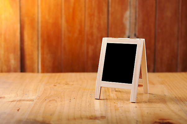 포토 JPG 해외이미지 교육 백그라운드 비즈니스 텍스트 탁자 프레임 광고판 서기 사람없음 목재 라벨 세일 우주 상점 식당 검은색 칠판 공백 카페 정보 바 발표 메시지 자르기 사인 메뉴 분필 승진 무료 카피스페이스 해외202004 해외포토 나무 컬러 가구 재료 모션 알림판 초크 판 파일형식