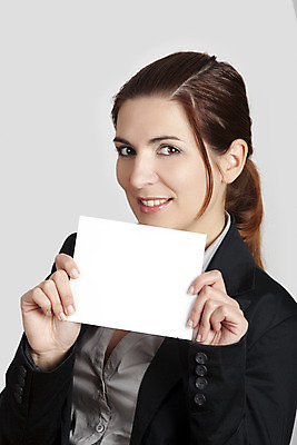 포토 JPG 해외이미지 백인 여자 행복 종이 백그라운드 컨셉 비즈니스 텍스트 통신 관리 한명 미소 사람 정장 성인 우주 쪽지 공백 흰색 표현 잡기 비즈니스우먼 자신감 신용카드 메시지 사인 보여주기 판지 경영 고립 해외202004 우호적 해외포토 서양인 1 옷 감정 컬러 모션 표정 금융 직장인 파일형식