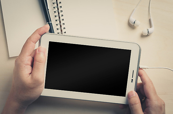 포토 JPG 해외이미지 라이프스타일 손 음악 백그라운드 인터넷 비즈니스 놀이 모바일 추상 사람없음 신체부위 스마트폰 터치패드 알약 디지털 스크린 헤드폰 듣기 터치 수확 네트워크 이메일 어플리케이션 연결 휴대용 스마트 와이파이 전자 창업 멀티미디어 전자상거래 소셜 소셜네트워크 처음 터치스크린 필터 스타일 셀룰러 효과 해외202004 해외포토 음향기기 컨셉 무늬 농업 모션 문화예술 사람 생활 핸드폰 스마트기기 약 오브젝트 무선인터넷 자영업 파일형식