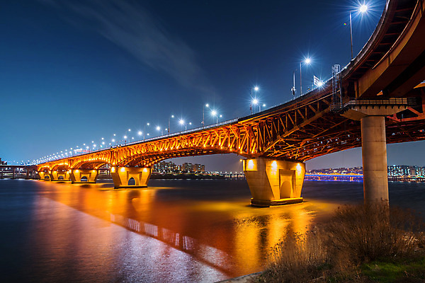 포토 JPG 해외이미지 아시아 건축양식 하늘 서울 한국 사람없음 야외 물 빛 강 도시풍경 반사 도시 전철 야간 해외202004 해외포토 자연요소 건축 나라 육상교통 대중교통 풍경 파일형식