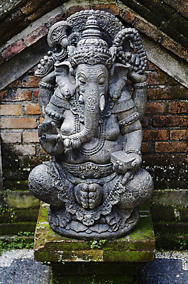 포토 JPG 해외이미지 아시아 종교 미술 동양인 사람없음 조각상 숫자 사찰 발리 인도네시아 힌두교 해외202004 해외포토 문자 나라 섬 종교건축 문화예술 인종 조형물 파일형식