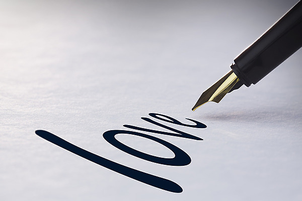 포토 JPG 해외이미지 종이 텍스트 사랑 사람없음 단어 만년필 낭만 기록 페이지 유행어 해외202004 해외포토 문자 감정 컨셉 펜 유행 파일형식