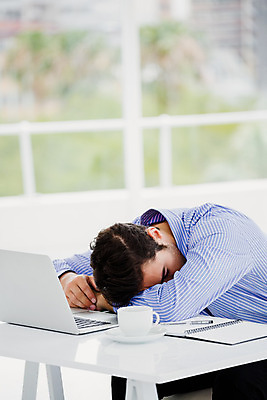 포토 JPG 해외이미지 백인 직업 라이프스타일 남자 커피 음료 의자 회사 비즈니스 사업가 휴식 스트레스 직장 실내 피곤 한명 사람 앉기 20대 컵 노트북 컴퓨터 사무실 다이어리 잠 비즈니스맨 대표 책상 상쾌 해외202004 해외포토 서양인 1 식기 감정 가구 컨셉 모션 청년 내부 생활 전자제품 사무용품 직장인 파일형식