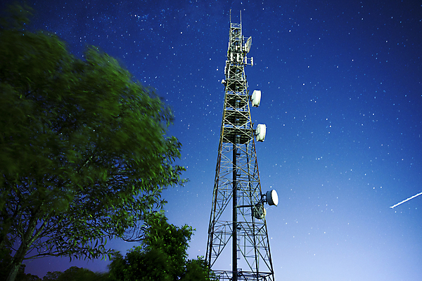 포토 JPG 해외이미지 디자인 산업 별 파도 백그라운드 컨셉 인터넷 비즈니스 통신 하늘 모바일 세포 안테나 사람없음 스마트폰 글로벌 탑 디지털 자료 어둠 장비 네트워크 암호 저녁 큼 무선전화기 전화기 서비스 라디오 상승 방송 전염 지역 레이더 방사선 철강 제공자 해외202004 해외포토 자연요소 건축물 바다 전자제품 핸드폰 스마트기기 질병 야간 크기 감염 파일형식