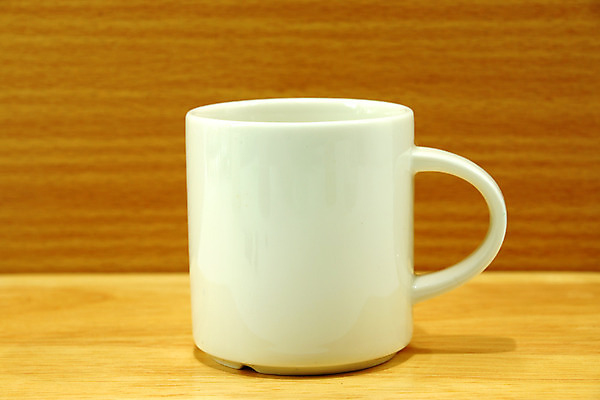 포토 JPG 해외이미지 1 전통 라이프스타일 식기 커피 음료 백그라운드 티타임 그림자 사람없음 컵 반사 우주 머그컵 흰색 도자기 클래식 찻잔 컨테이너 심볼 오브젝트 싱글 심플 카푸치노 스타일 해외202004 해외포토 산업 컬러 컨셉 휴식 잔 생활 파일형식