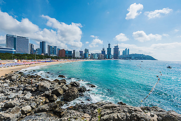 포토 JPG 해외이미지 구름 아시아 바다 건축양식 교통시설 하늘 한국 풍경 사람없음 건물 물 금융 도시풍경 탑 도시 도심 지역 남쪽 해외202004 해외포토 자연요소 건축물 건축 나라 교통 경제 방향 시설 파일형식