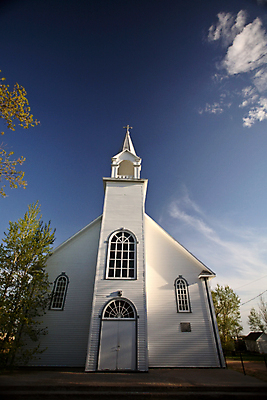 포토 JPG 해외이미지 캐나다 풍경 초원 사람없음 세로 교회 디지털 사진촬영 시골 그림 장면 해외202004 해외포토 북아메리카 종교건축 건물 촬영 파일형식