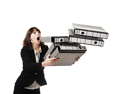 포토 JPG 해외이미지 여자 직장 실내 피곤 한명 서기 들기 사람 상반신 성인 앞모습 표현 업무 작업 비즈니스우먼 흰배경 폴더 쏟아짐 업무과다 과부하 성인여자한명만 해외202004 해외포토 1 뷰포인트 백그라운드 컨셉 회사 비즈니스 모션 내부 흰색 직장인 파일 여자한명만 성인여자만 파일형식